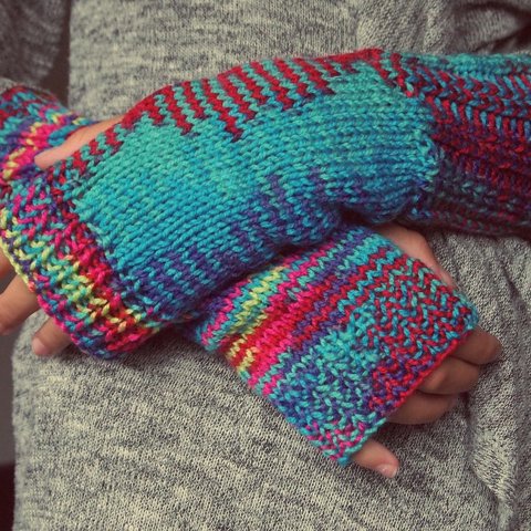 Knit fingerless gloves