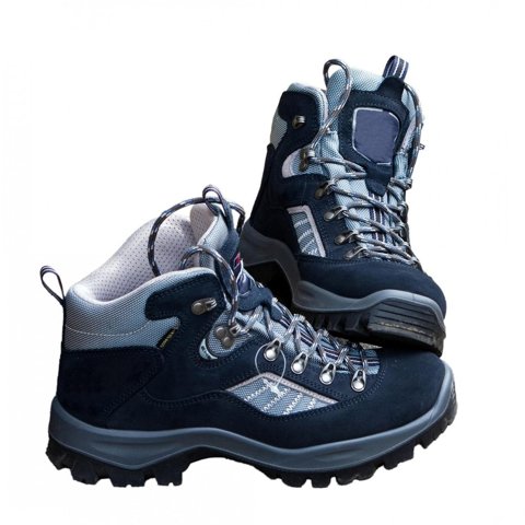 Trekking shoes